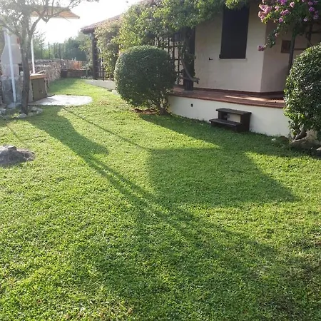 Bouganville Vakantiehuis San Teodoro (Sardinia)